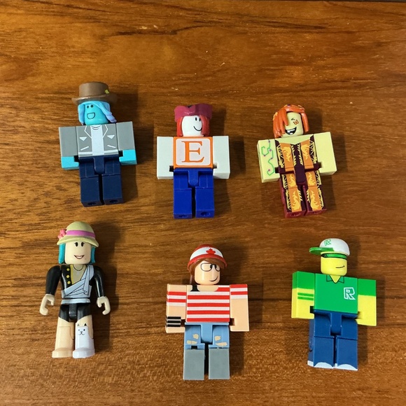 Roblox Action Figures Emerald Dragon Misc. Lot of 15 - Picture 4 of 5